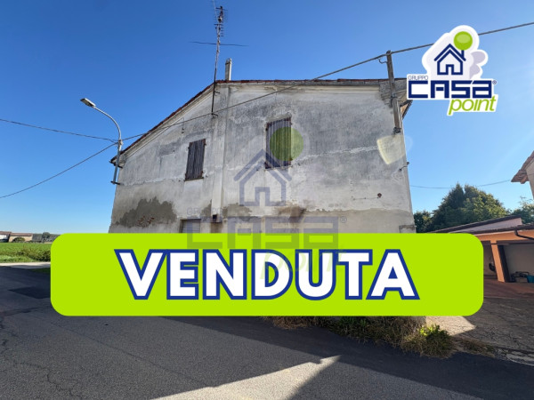 CASA INDIPENDENTE CON DUE CAMERE DA LETTO, LOCALE ACCESSORIO E GIARDINO