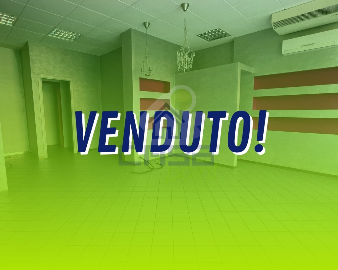 Negozio con 1 occhio di vetrina