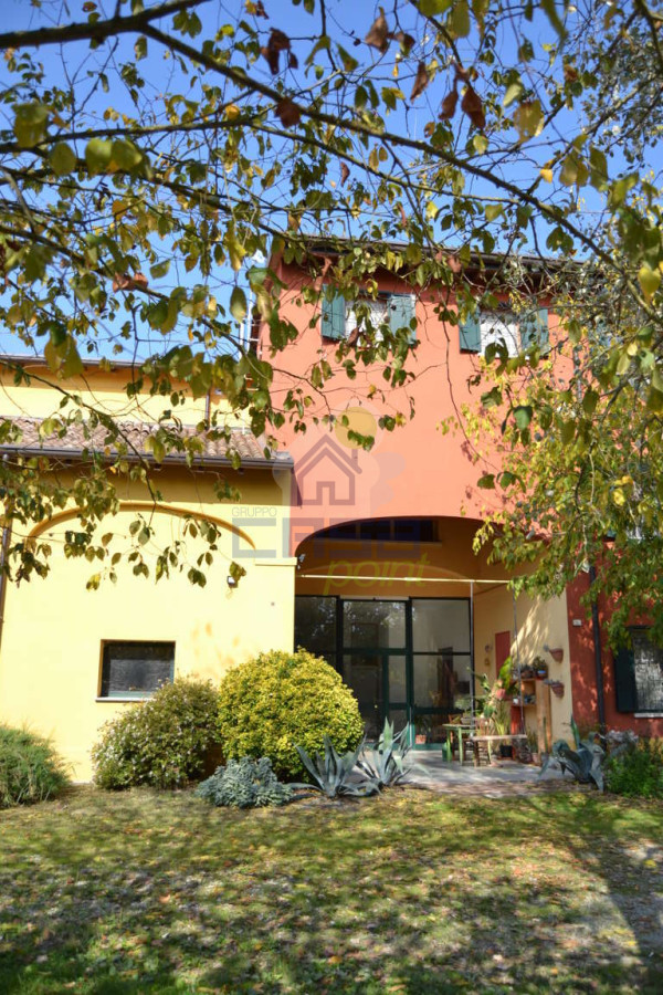 Trilocale con Garage a Guastalla