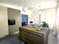 071ae7fe-b21b-46d0-90fc-86707094da58.jpg