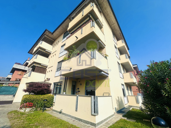 TRILOCALE DOPPI SERVIZI, TERRAZZO BALCONE E BOX