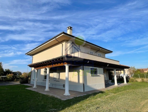 VILLA INDIPENDENTE CON FINITURE D'ECCELLENZA