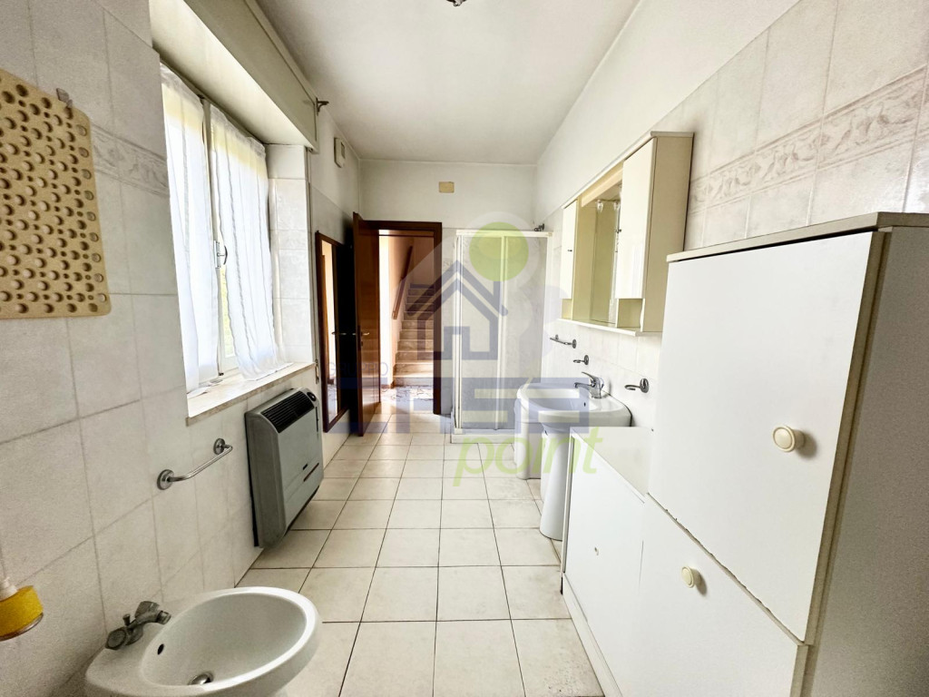 BAGNO-PIANO-TERRA2.jpeg