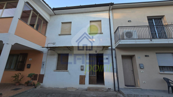 CASA INDIPENDENTE CON RUSTICO E ORTO