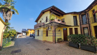 BILOCALE CON TRAVI A VISTA, BALCONATA E GARAGE!