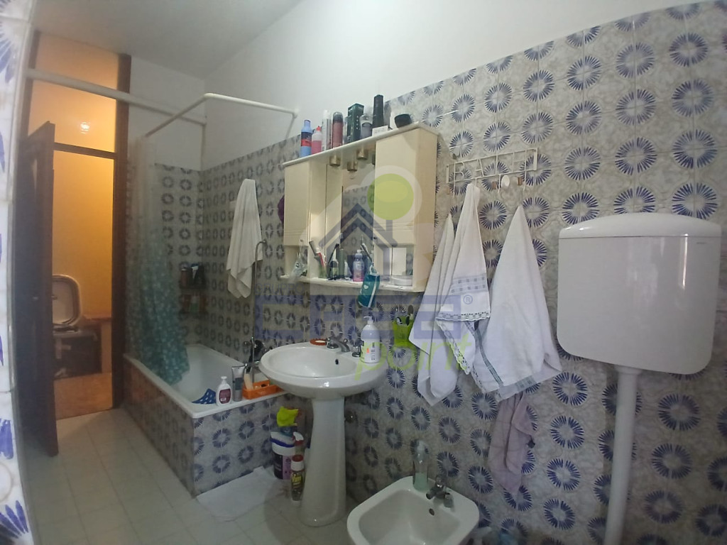 c00be49b-7064-4a46-85f8-2c6bde07469a.jpg