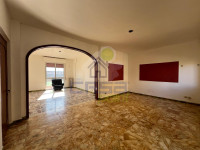 Quadrilocale con box!