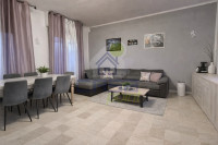 TRILOCALE PIANO TERRA CON BOX e CANTINA