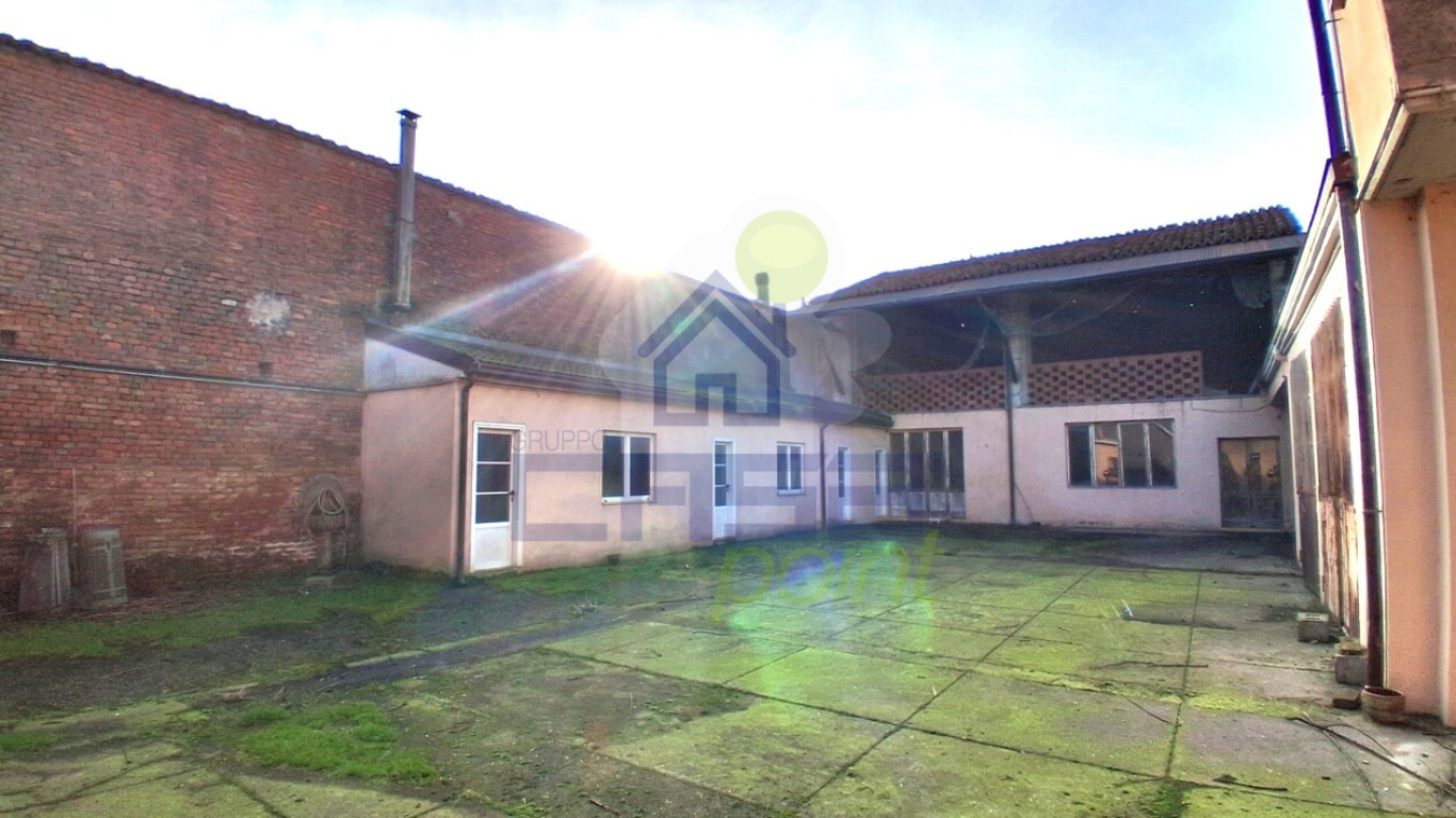 VISTA CORTILE PRIVATO.jpg