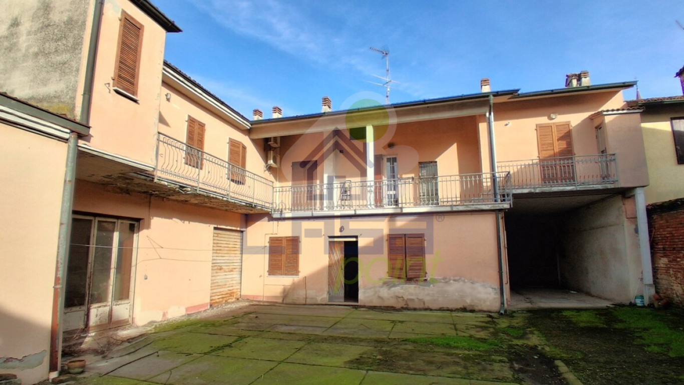 VISTA FACCIATA INTERNA.jpg