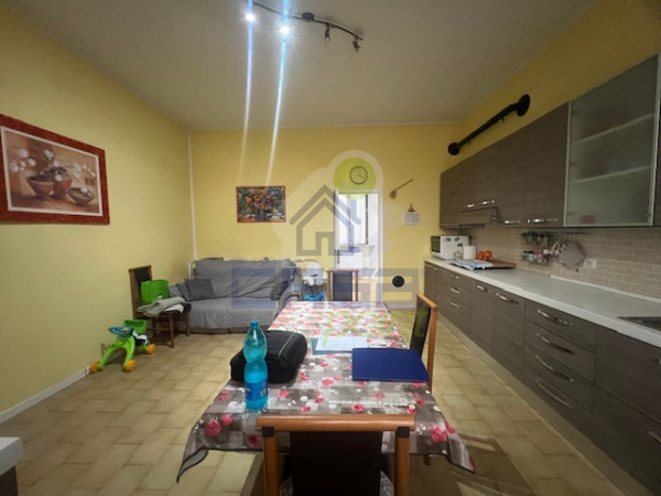 CON DEGLI SPAZI COSI