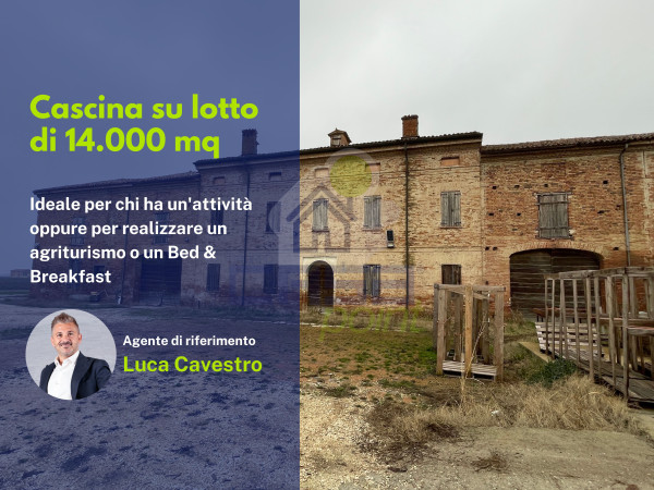Cascina con Barchesse su lotto di 14.000 mq