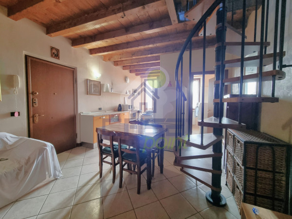 BILOCALE con MANSARDA