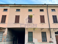 APPARTAMENTO CON AMPIA SOFFITTA