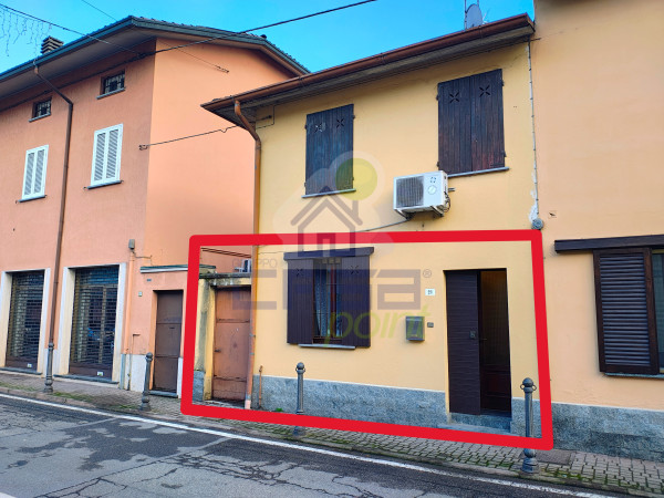 TRILOCALE SEMI INDIPENDENTE CON CORTILE PRIVATO