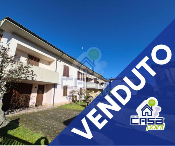 VILLETTA AD ANGOLO  NEL QUARTIERE BOSCHETTO