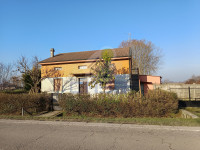 Casa indipendente su quattro lati con giardino privato