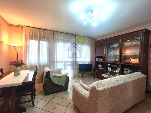 Trilocale luminoso ed accogliente in palazzina recente con ascensore, autorimessa e cantina