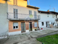 CASA SEMI-INDIPENDENTE DISPOSTA SU TRE LIVELLI