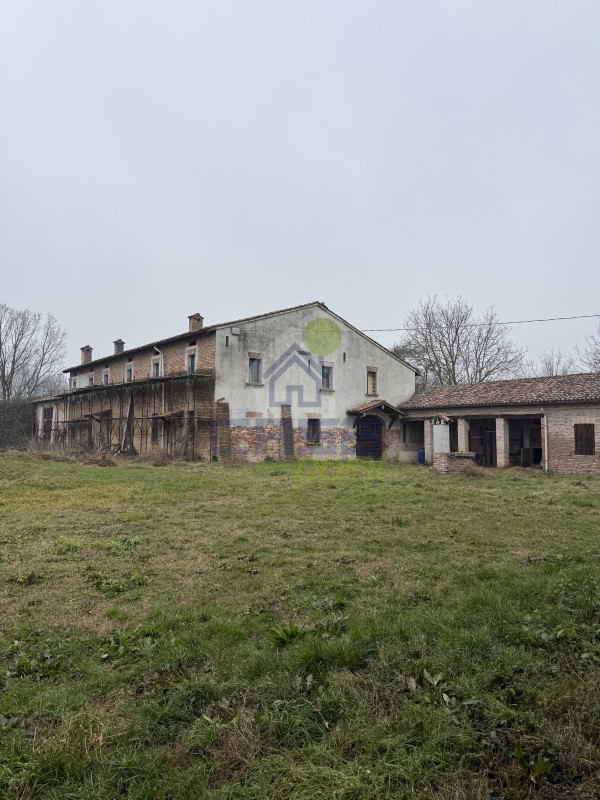 GROSSO COMPLESSO CASCINALE DA ULTIMARE