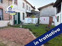 CASA INDIPENDENTE LIBERA SU 3 LATI CON GIARDINO PRIVATO E GRANDE DEPOSITO