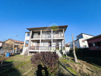 TRILOCALE SENZA SPESE CONDOMINIALI CON BOX E GIARIDNO PRIVATO