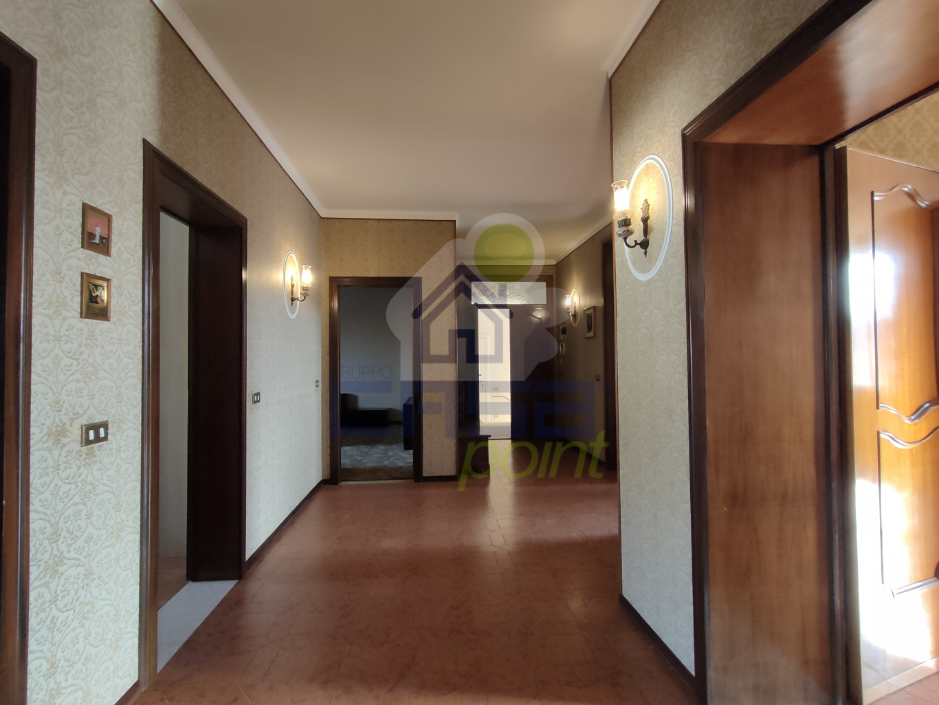 AMPIO APPARTAMENTO CON GARAGE