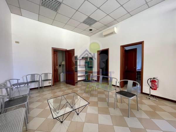 LOCALE COMMERCIALE IN VENDITA – CASTEL SAN GIOVANNI