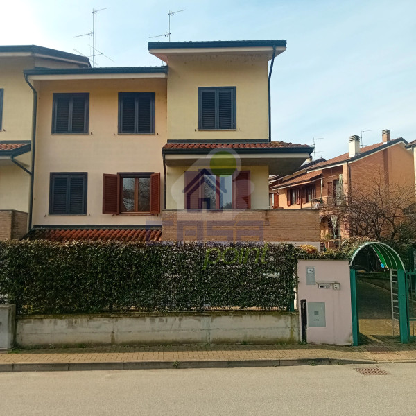 Vendesi Villa Bifamiliare a San Zenone