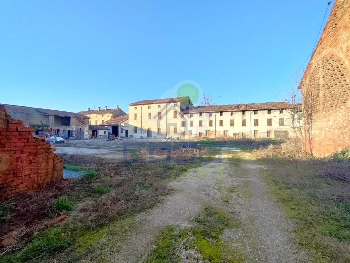 CASCINA CON AREA PRIVATA