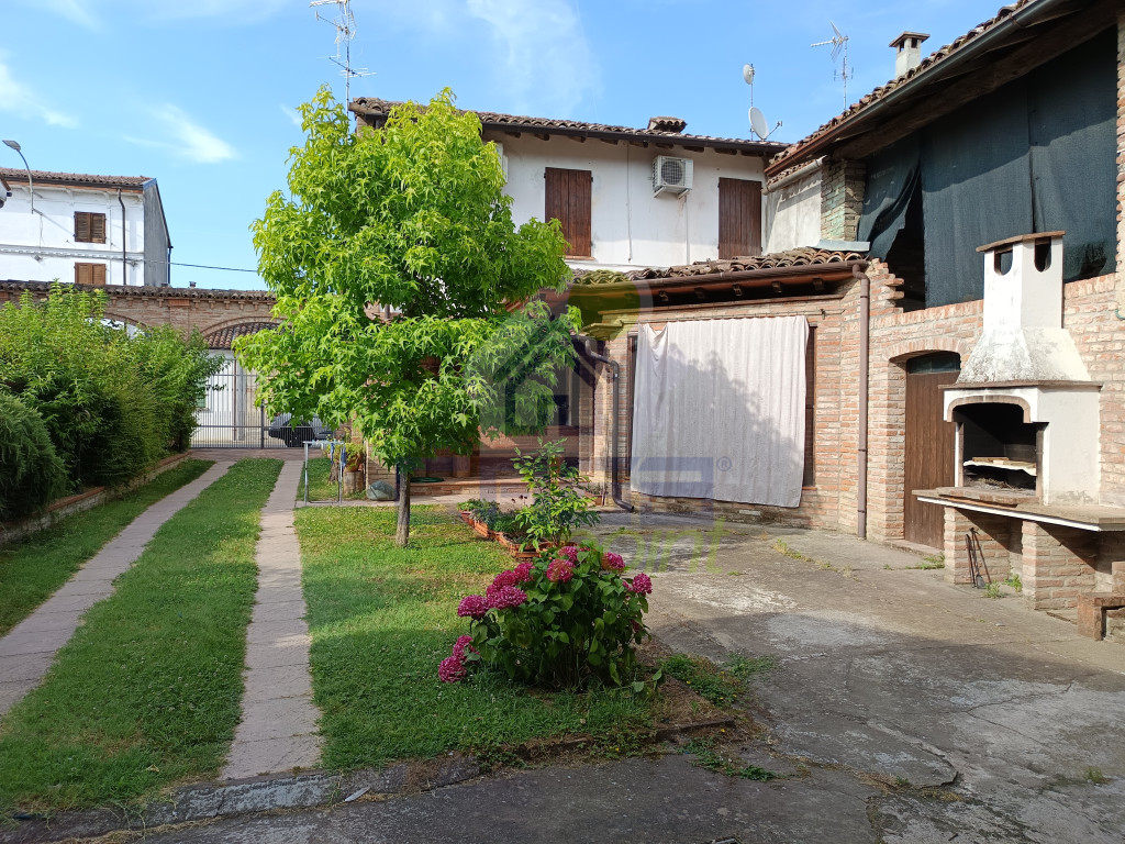 giardino esterno.jpg