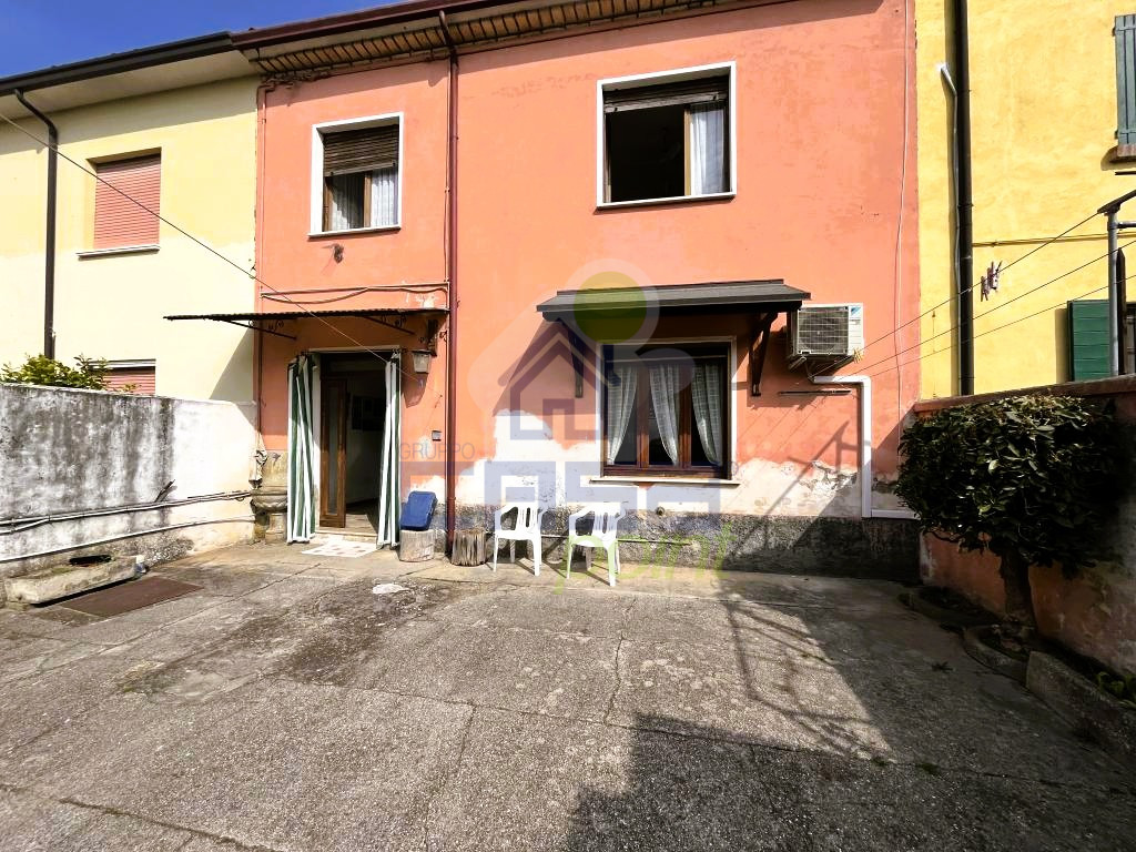 fronte abitazione