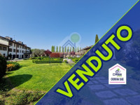 ELEGANTE APPARTAMENTO CON DOPPIO GARAGE IN CORTE SIGNORILE!