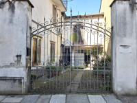 ingresso cortile