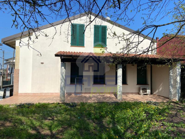 CASA SEMI-INDIPENDENTE IN AFFITTO CON AREA VERDE PERTINENZIALE