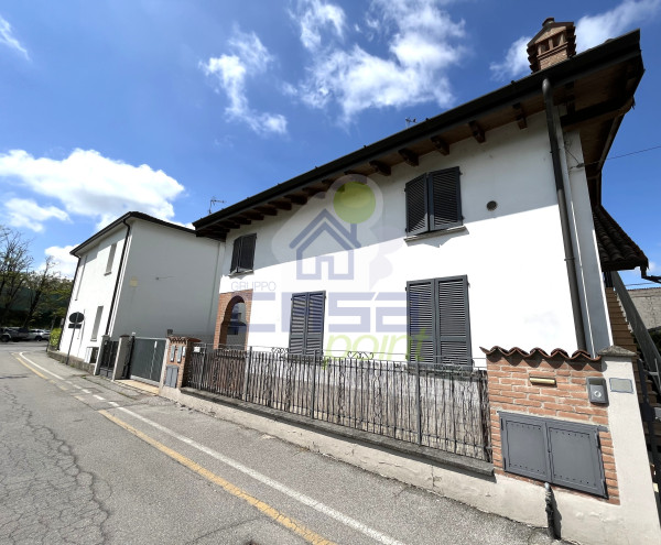 ESCLUSIVA BIFAMIGLIARE INDIPENDENTE, CON AUTORIMESSA, TERRAZZA E CANTINA!!!
