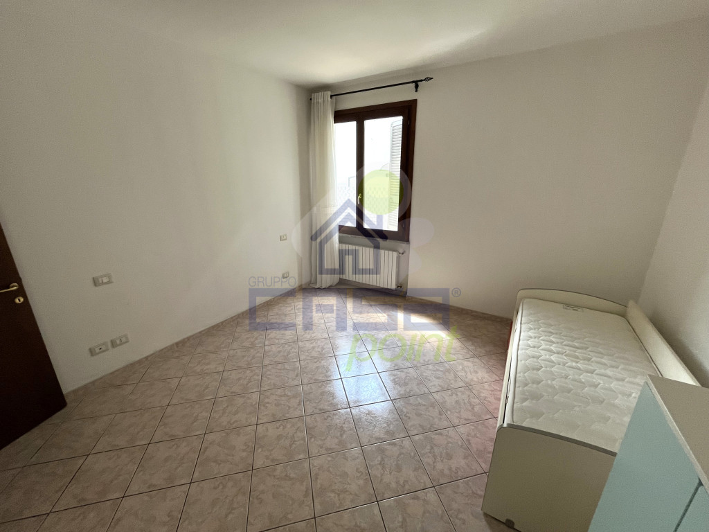 SECONDA CAMERA DA LETTO 2 P.T.