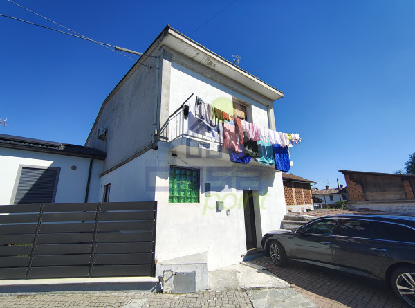 AMPIA CASA INDIPENDENTE CON 4 CAMERE E GIARDINO PRIVATO