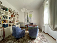 VILLA SIGNORILE CON AMPIO GIARDINO PRIVATO