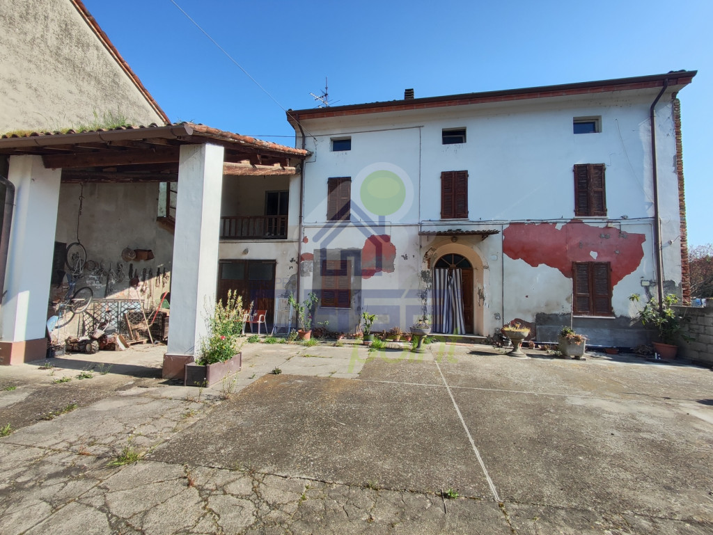 panoramica-facciata-esterna.jpg