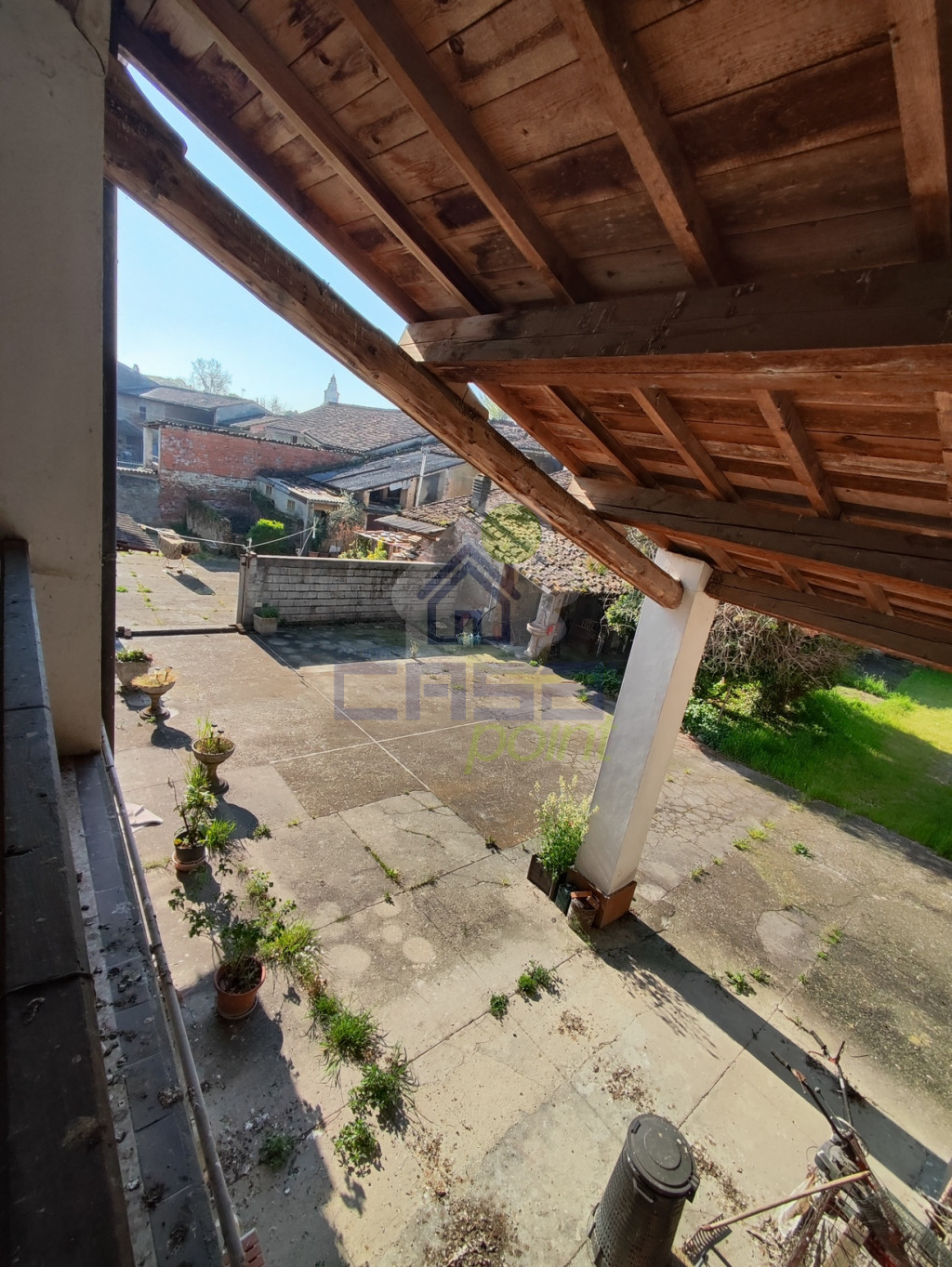 vista-dal-terrazzo-dell'-area-esterna.jpg