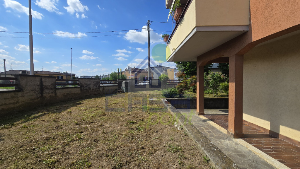 cortile (4).jpeg