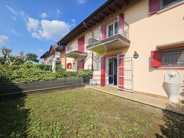 Bilocale con giardino e taverna a Lonato