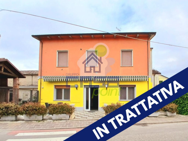 Casa indipendente con cortile privato a Calvatone