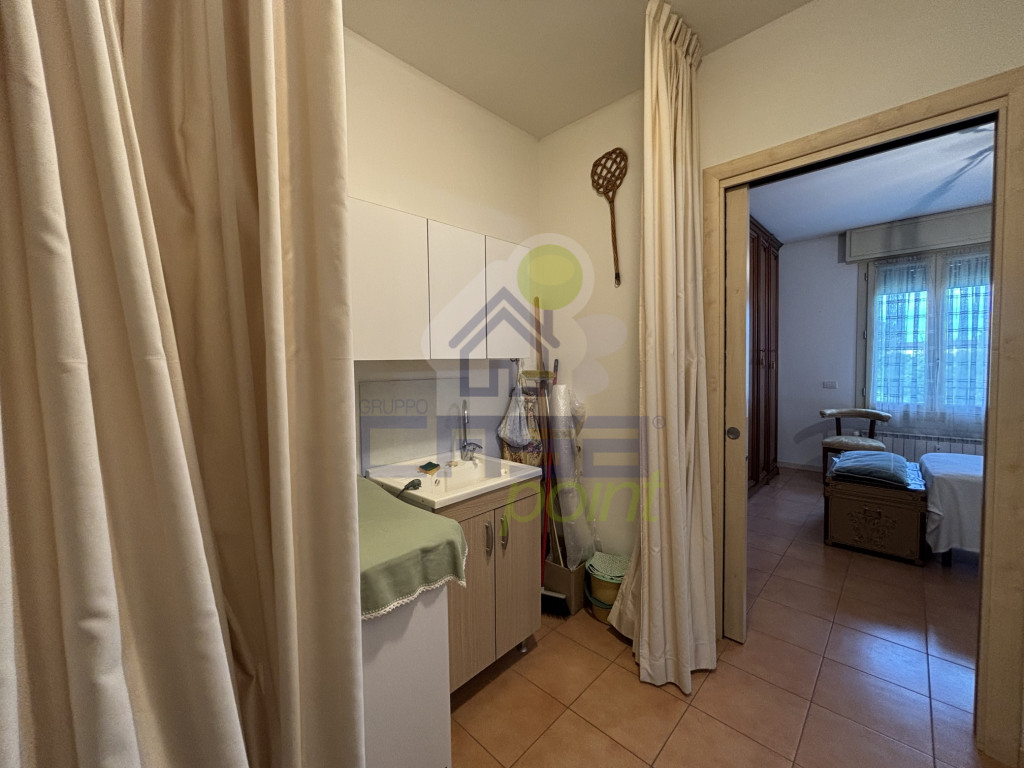 PARETE-ATTREZZATA-LAVANDERIA-1.jpeg