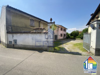 Casa Indipendente con Giardino e due Abitazioni!