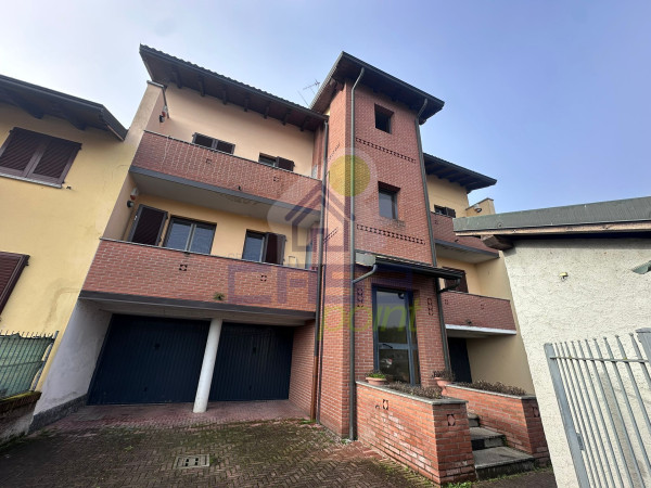 TRILOCALE MANSARDATO CON GIARDINO PRIVATO