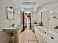 1bd21da7-5b33-429d-8453-4e5e4e77f243.jpg