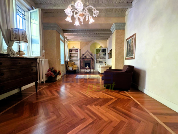 ELEGANTE CASA INDIPENDENTE