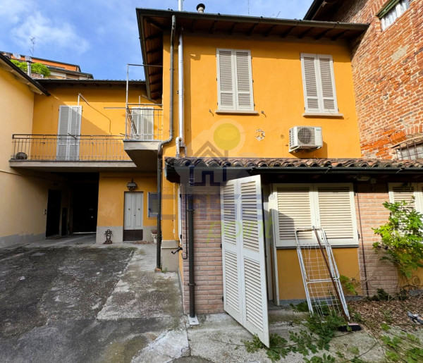 ELEGANTE CASA INDIPENDENTE